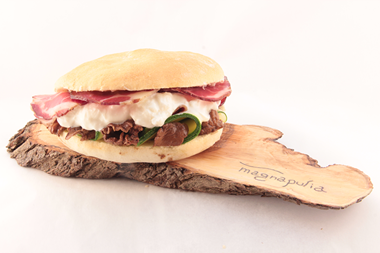 Capocollo martinese con stracciatella ricetta pugliese